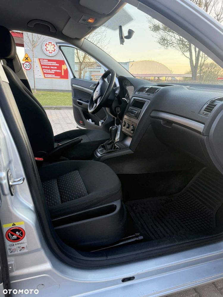 Skoda Octavia 1.6 Tour Classic - 8