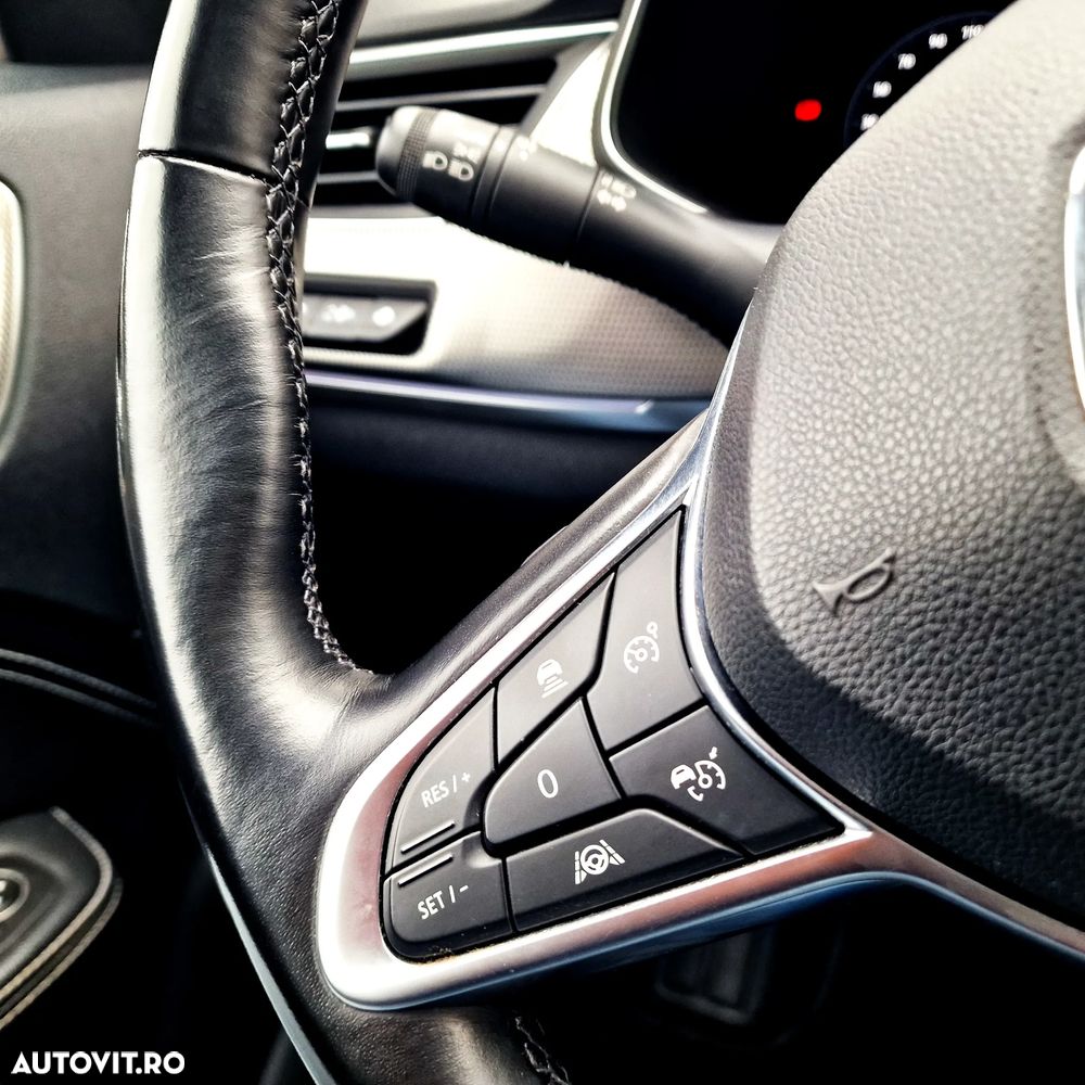 Renault Arkana MHEV 140 EDC Techno - 17