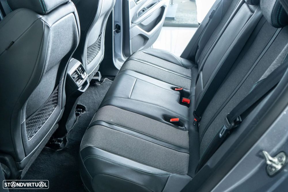 Peugeot 3008 1.6 Hybrid Allure Pack e-EAT8 - 23