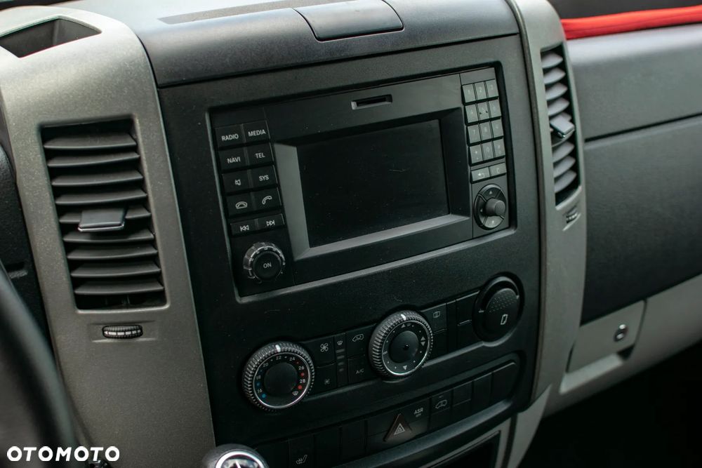 Mercedes-Benz Sprinter 319 - 24