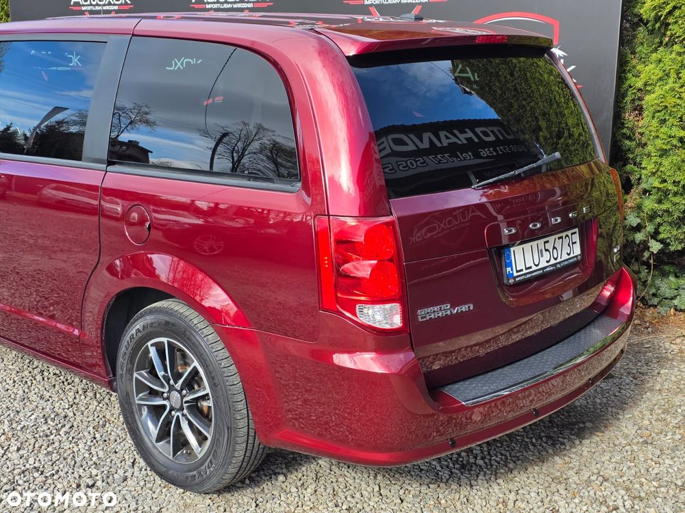 Dodge Grand Caravan - 5