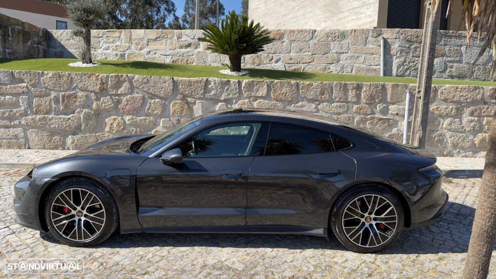 Porsche Taycan 4S - 7