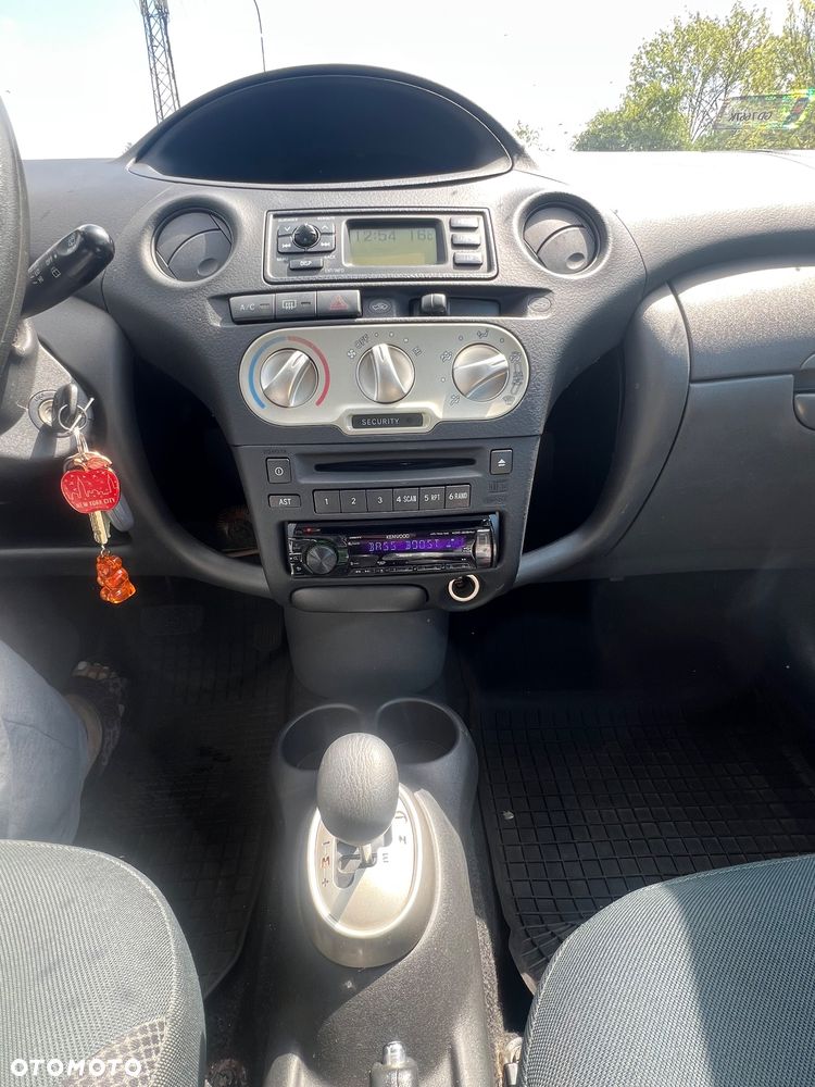 Toyota Yaris 1.0 Sol MM - 14