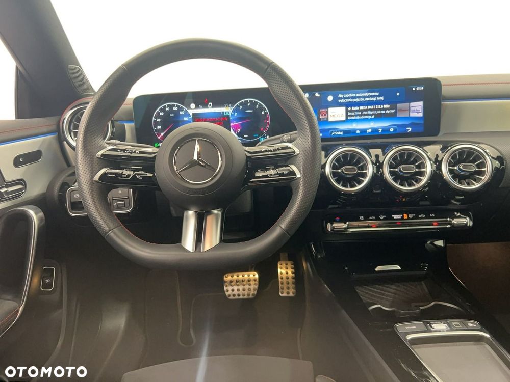 Mercedes-Benz CLA 200 mHEV 7G-DCT - 9