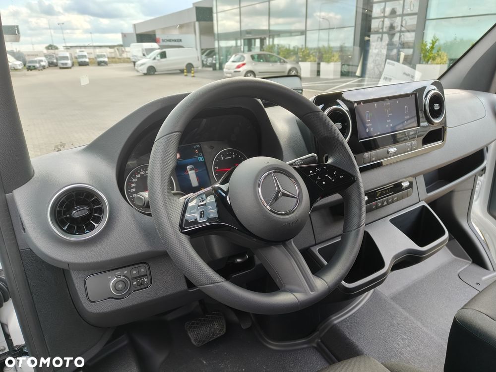 Mercedes-Benz Sprinter 317 CDI Furgon Ekstra długi 4325+mm Brygadówka - 13
