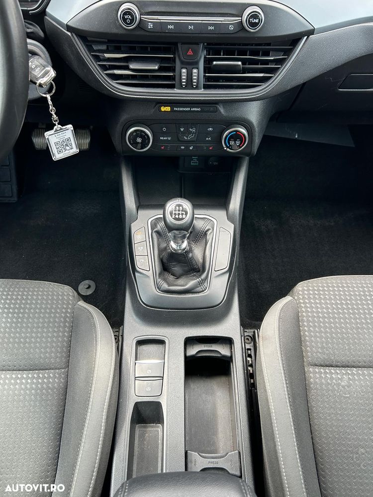 Ford Focus 1.0 EcoBoost Connected - 23