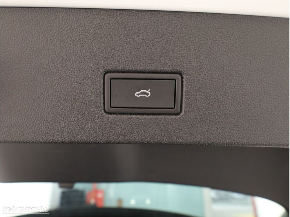 VW T-Roc 1.5 TSI Black Style DSG - 25