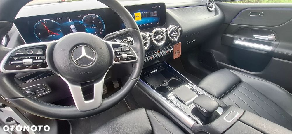 Mercedes-Benz Klasa B 180 7G-DCT Edition 19 - 22