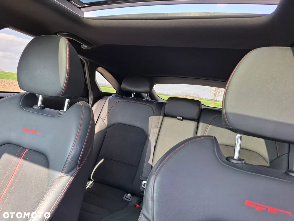 Kia ProCeed 1.6 T-GDI GT DCT - 9