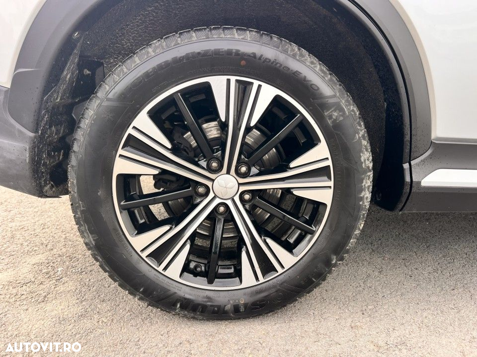 Mitsubishi Eclipse-Cross - 24