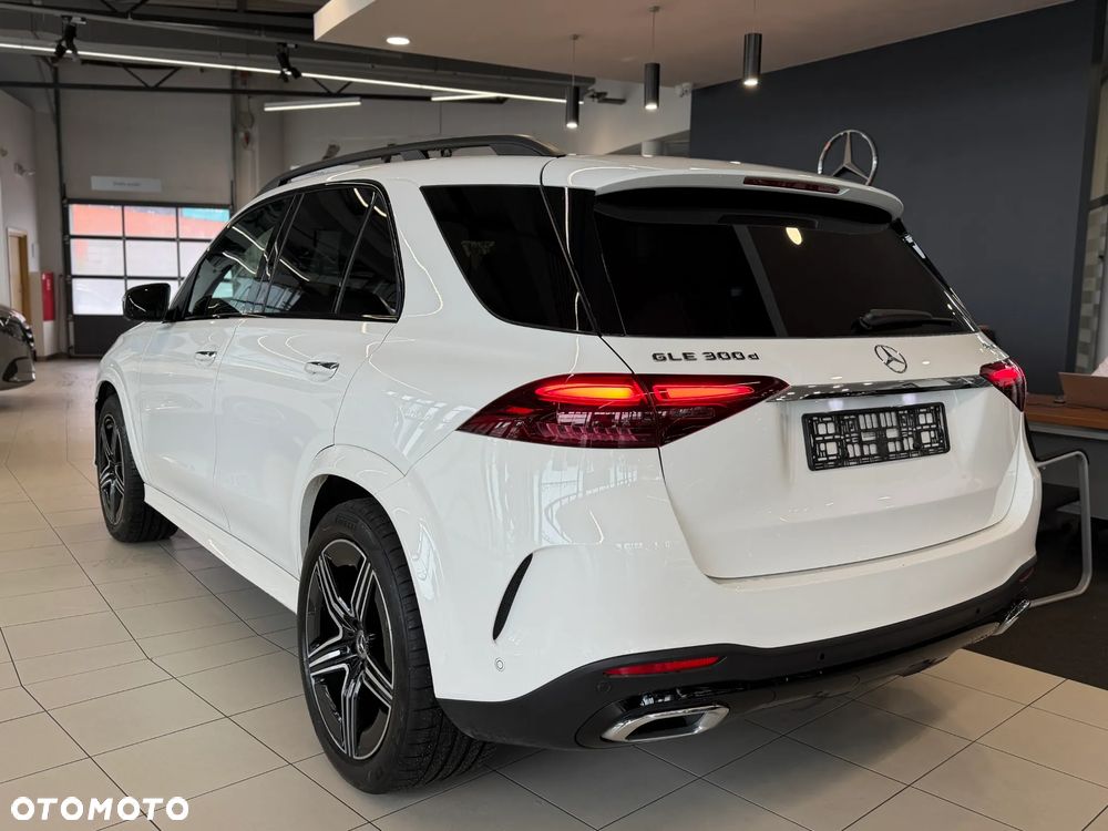 Mercedes-Benz GLE 300 d mHEV 4-Matic AMG Line - 4