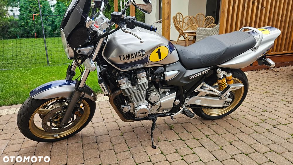 Yamaha XJR - 1