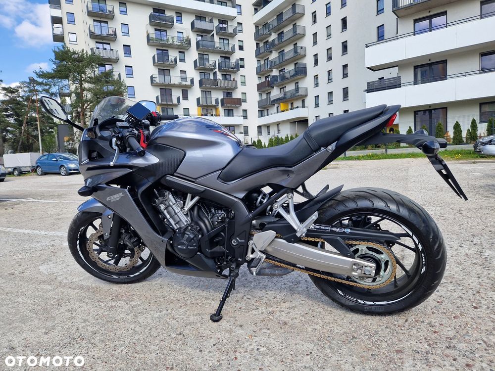 Honda CBR - 1