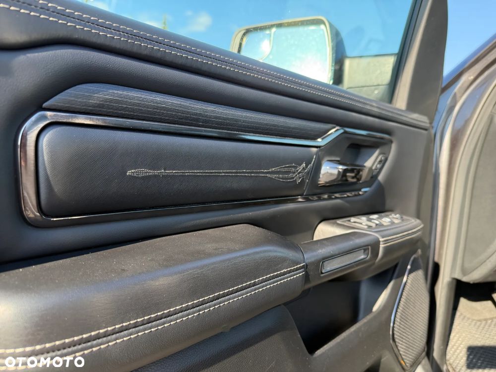 RAM 1500 5.7 Crew Cab Limited - 12