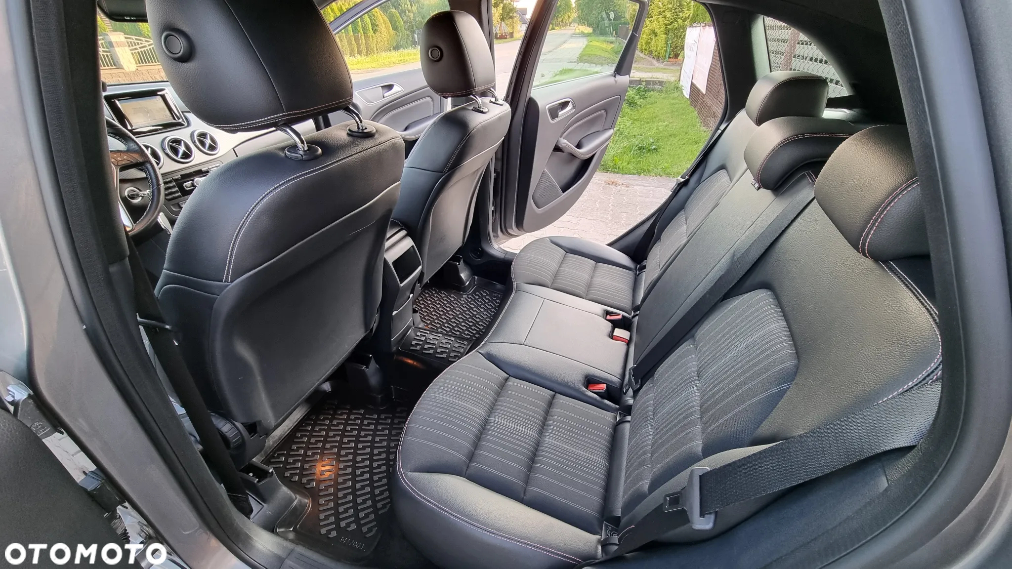 Mercedes-Benz Klasa B 200 Style - 23