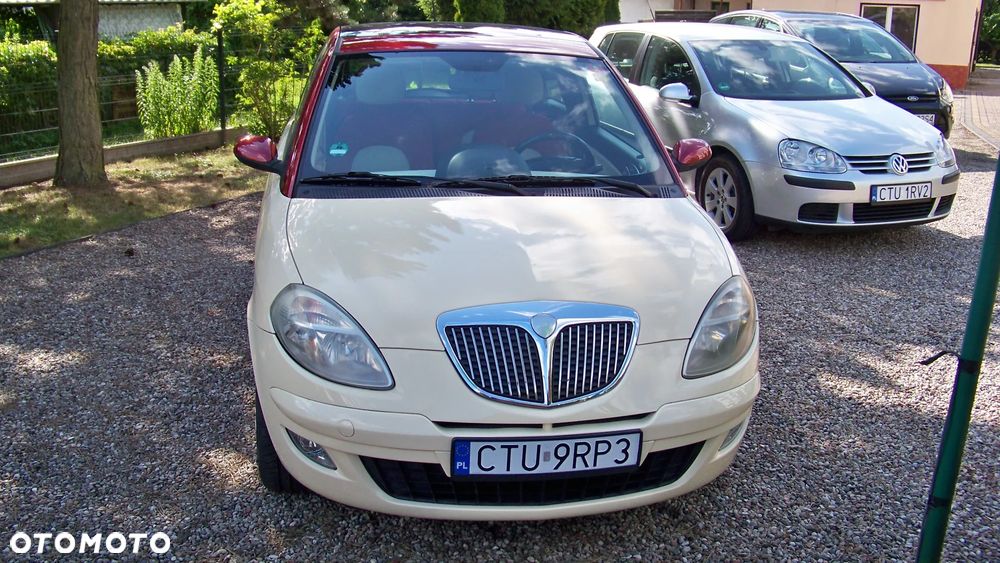 Lancia Ypsilon 1.2 16v Class - 9