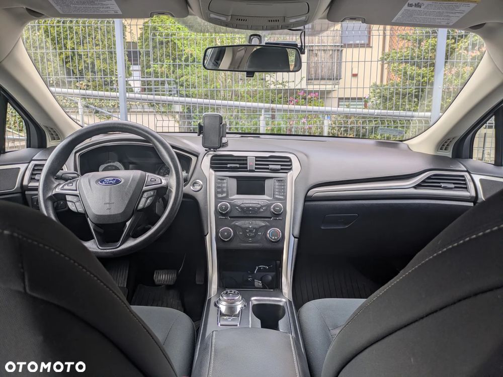 Ford Fusion - 10