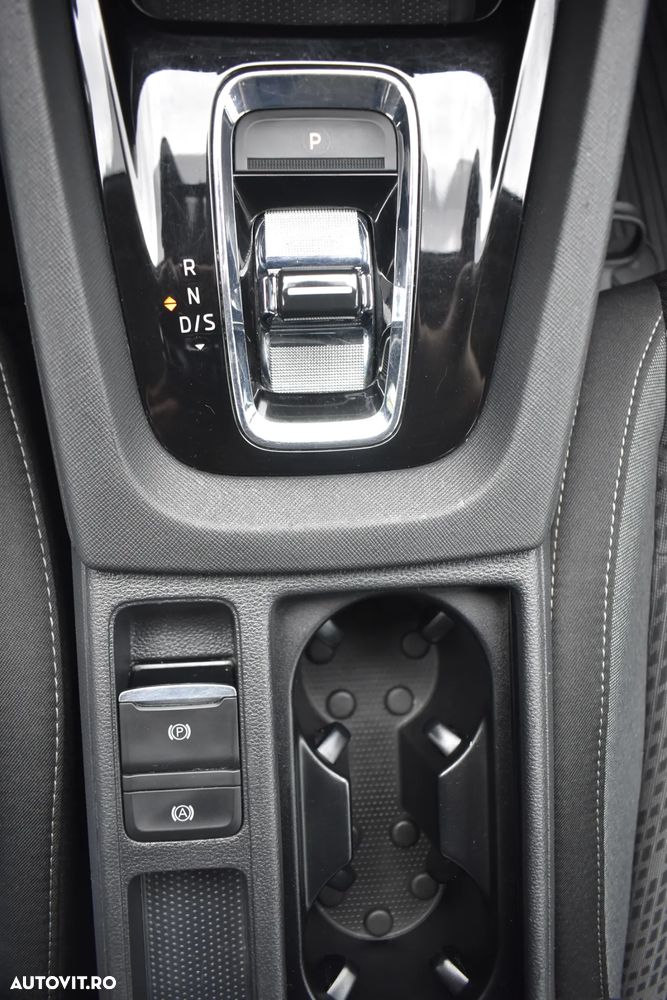 Skoda Octavia Combi 2.0 TDI DSG Style - 39