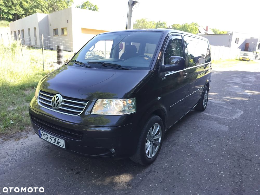 Volkswagen Multivan - 1