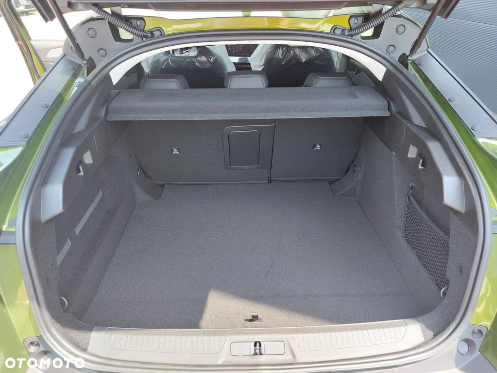 Peugeot 408 1.2 PureTech mHEV Allure S&S e-DCS6 - 8