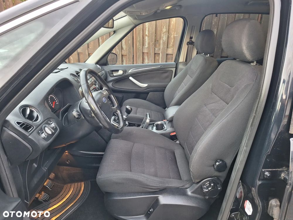 Ford S-Max - 16