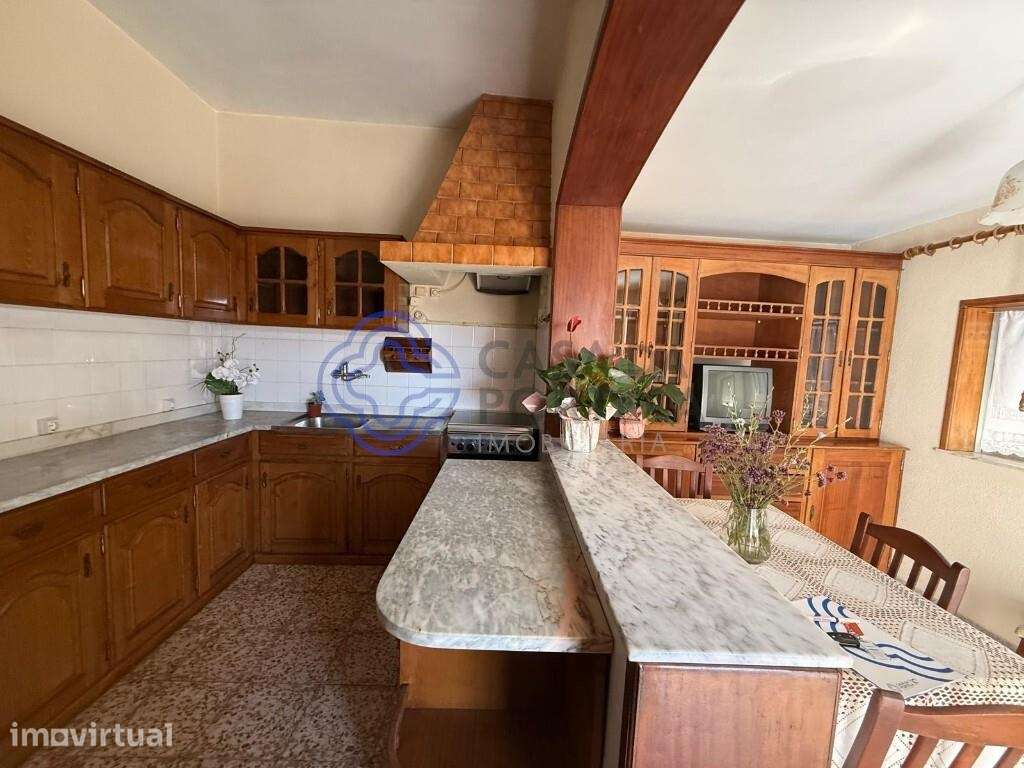 Moradia com possibilidade de criar mais uma segunda habitação - Ermesi - Grande imagem: 4/54