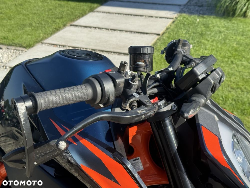 KTM DUKE 890 - 7