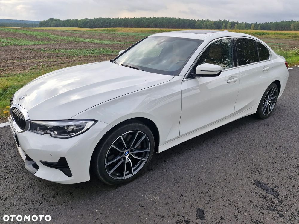 BMW Seria 3 330i Sport Line - 3