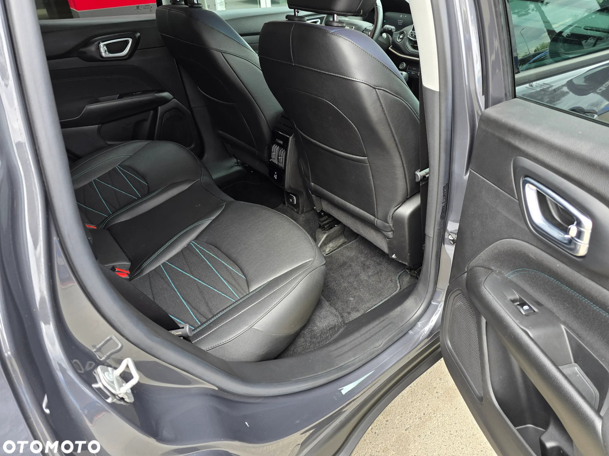 Jeep Compass - 11
