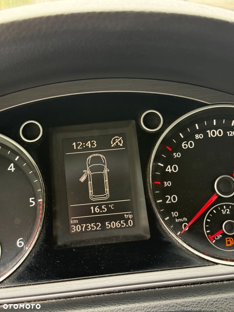 Volkswagen Passat 2.0 TDI Comfortline - 10