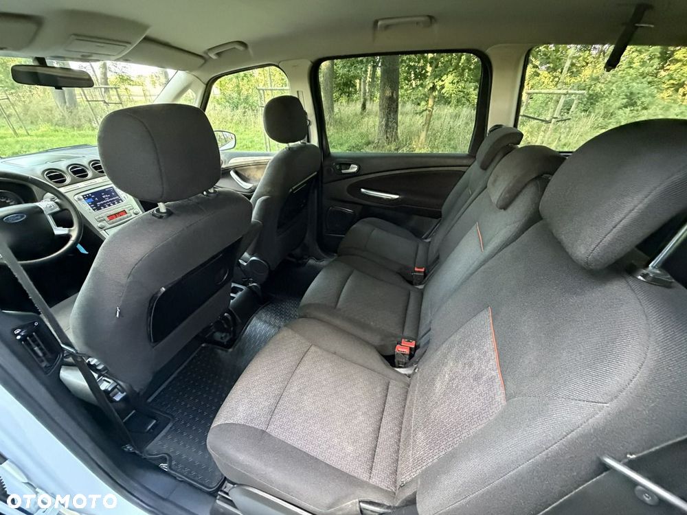 Ford Galaxy - 23