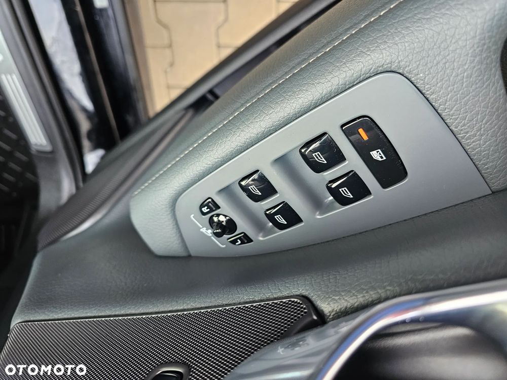 Volvo V90 B4 D Geartronic Momentum Pro - 24