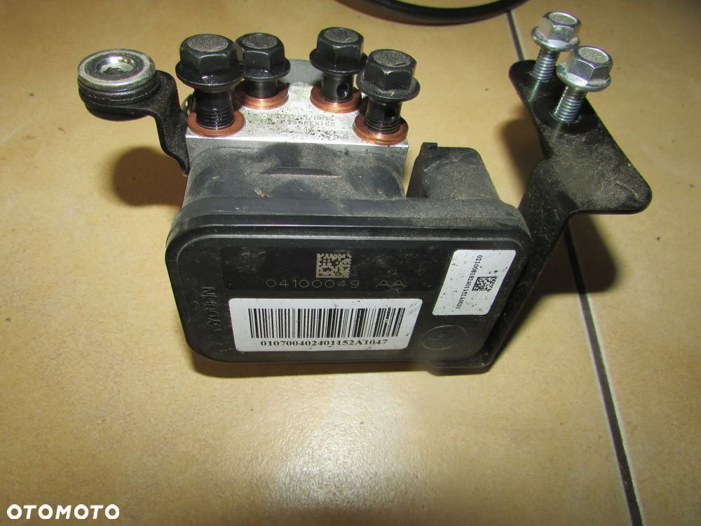 Voge 525 DSX pompa ABS - 1