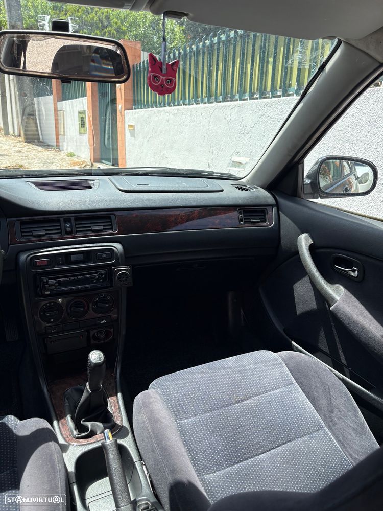 Honda Civic 1.5i - 4