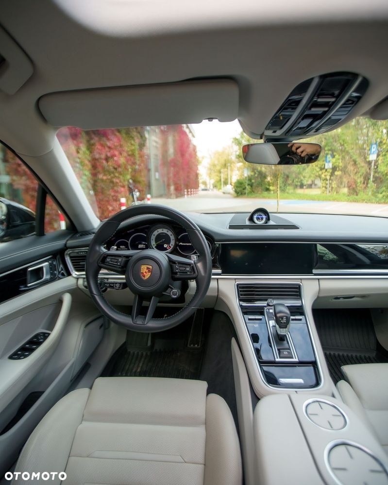 Porsche Panamera - 5