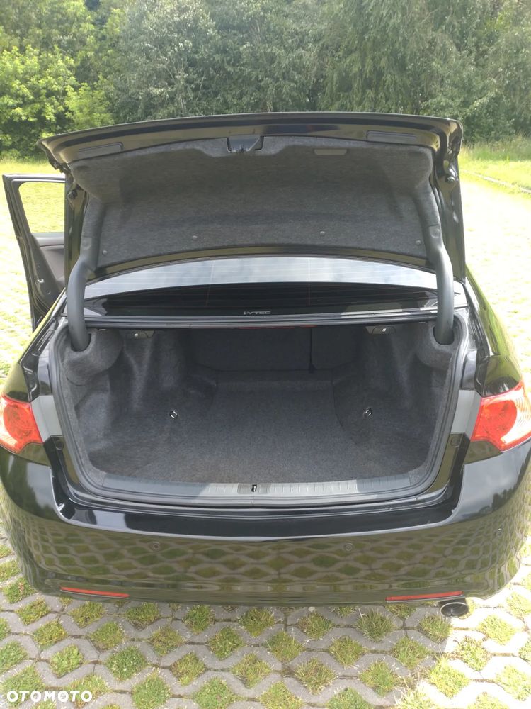 Honda Accord 2.0 Lifestyle - 11