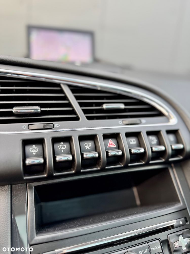 Peugeot 3008 HDi 160 Automatik Allure - 30