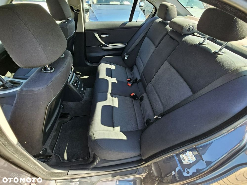 BMW Seria 3 - 29