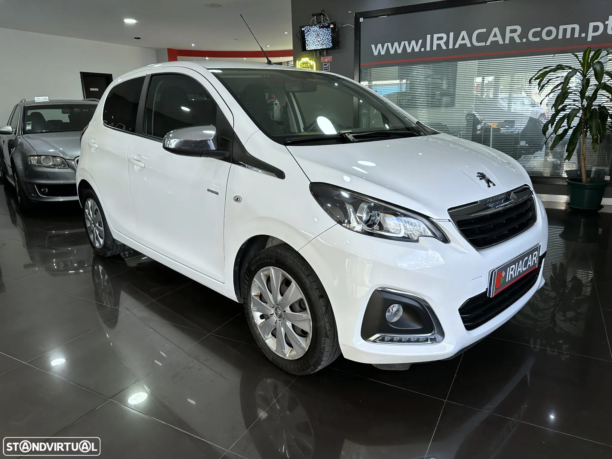 Peugeot 108 Top! 1.0 VTi Style - 10
