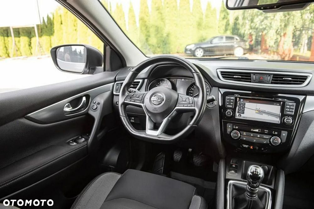 Nissan Qashqai 1.2 DIG-T N-Vision - 26