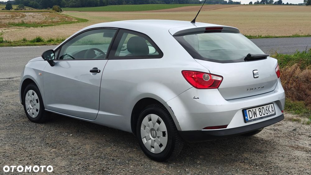 Seat Ibiza SC 1.4 16V Reference - 4