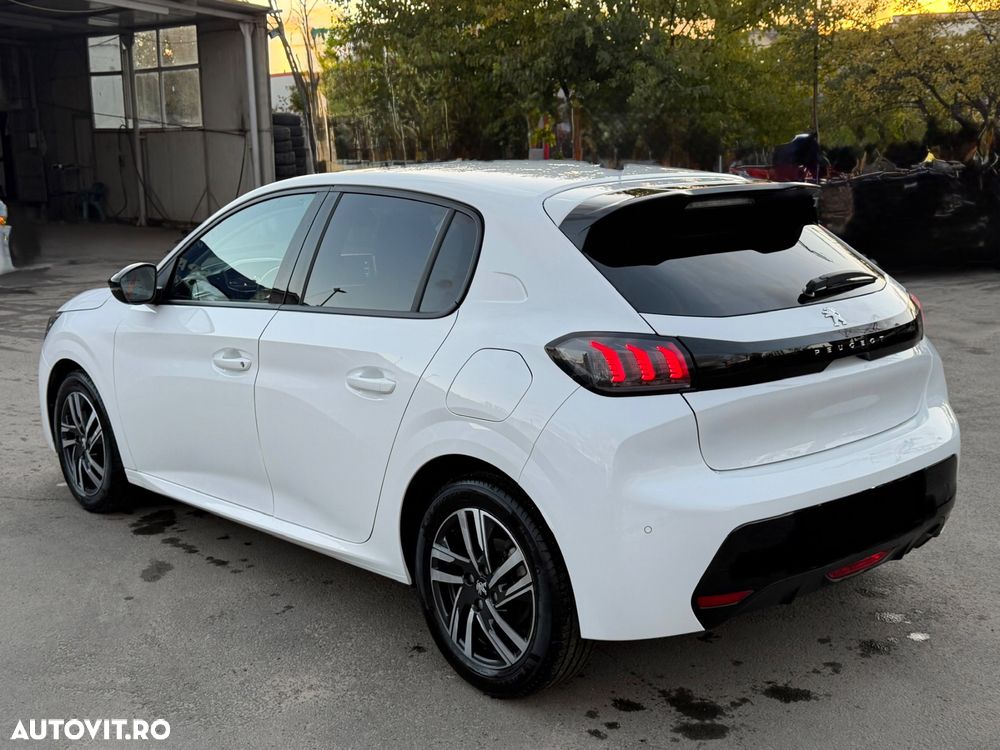 Peugeot 208 1.2 L PureTech STT EAT8 GT Pack - 2