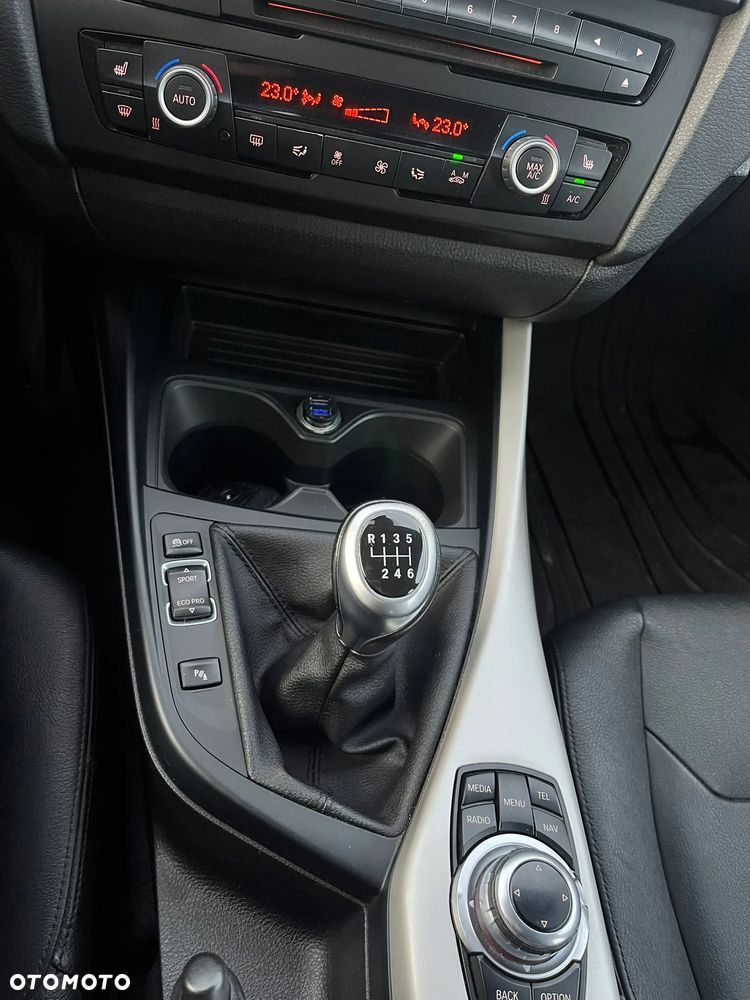 BMW Seria 1 120d - 21