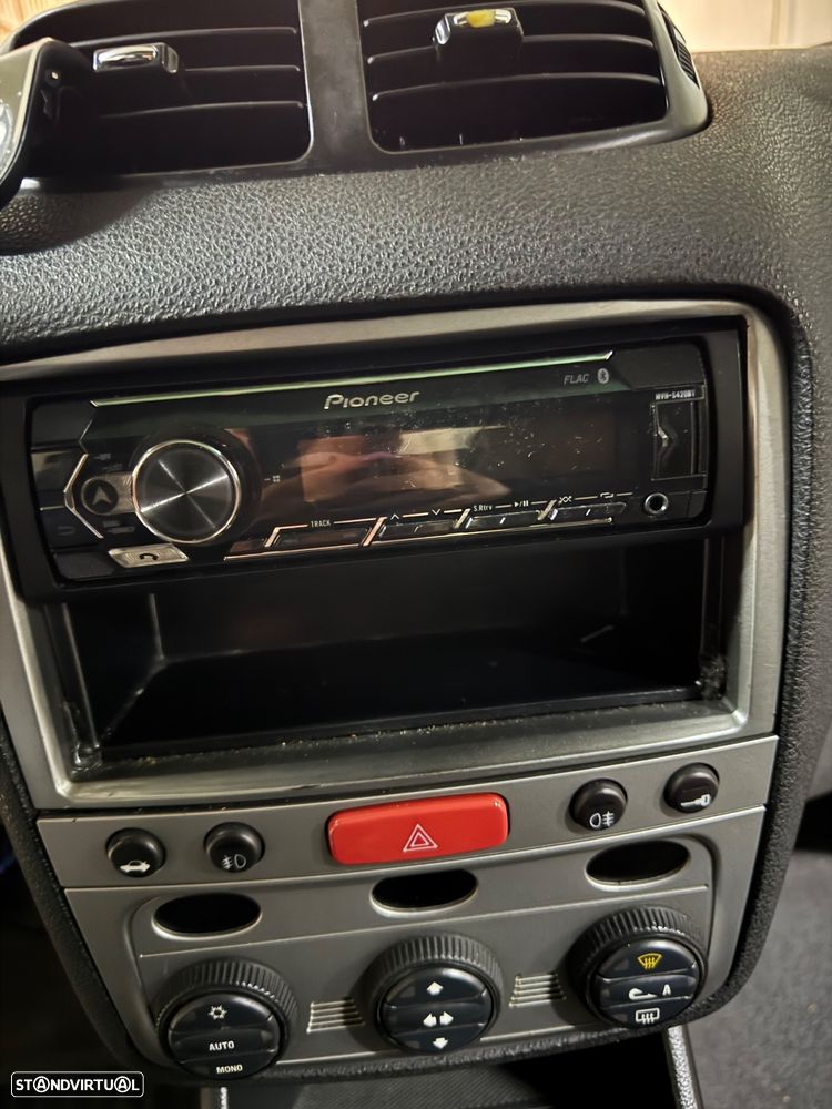 Alfa Romeo 147 1.6 TS - 8