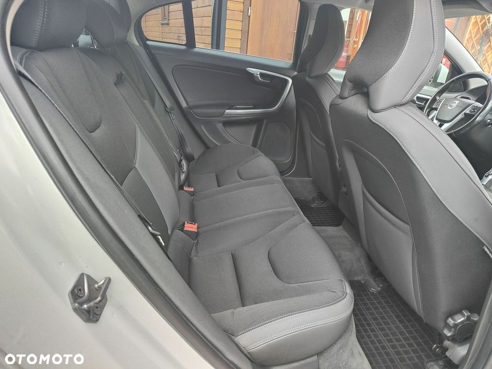 Volvo S60 - 22