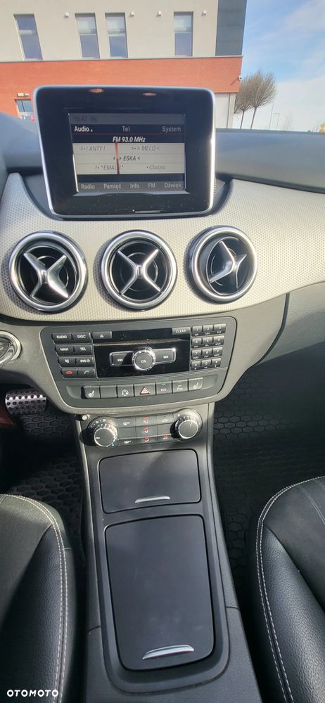 Mercedes-Benz Klasa B 180 (BlueEFFICIENCY) 7G-DCT - 14