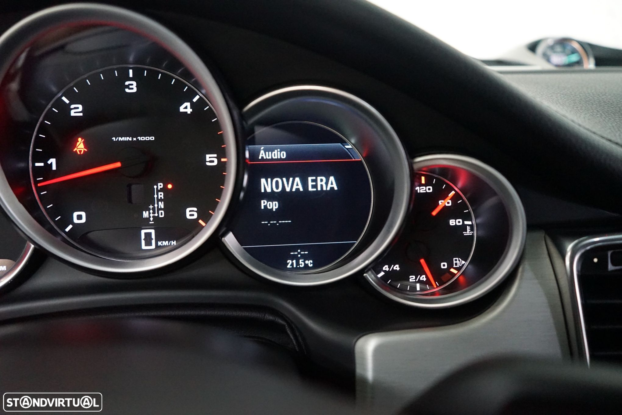 Porsche Panamera Platinum Edition - 32