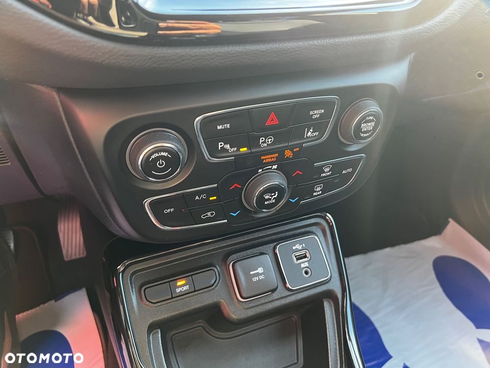 Jeep Compass - 11