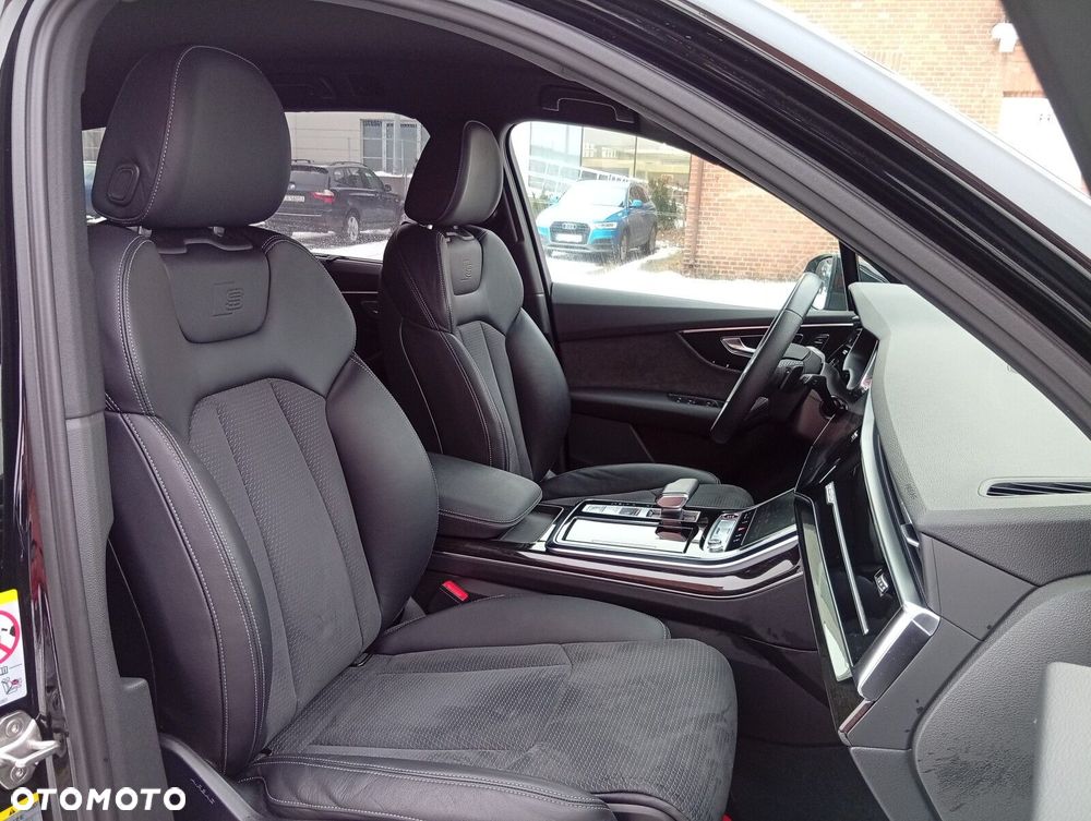 Audi SQ7 - 25