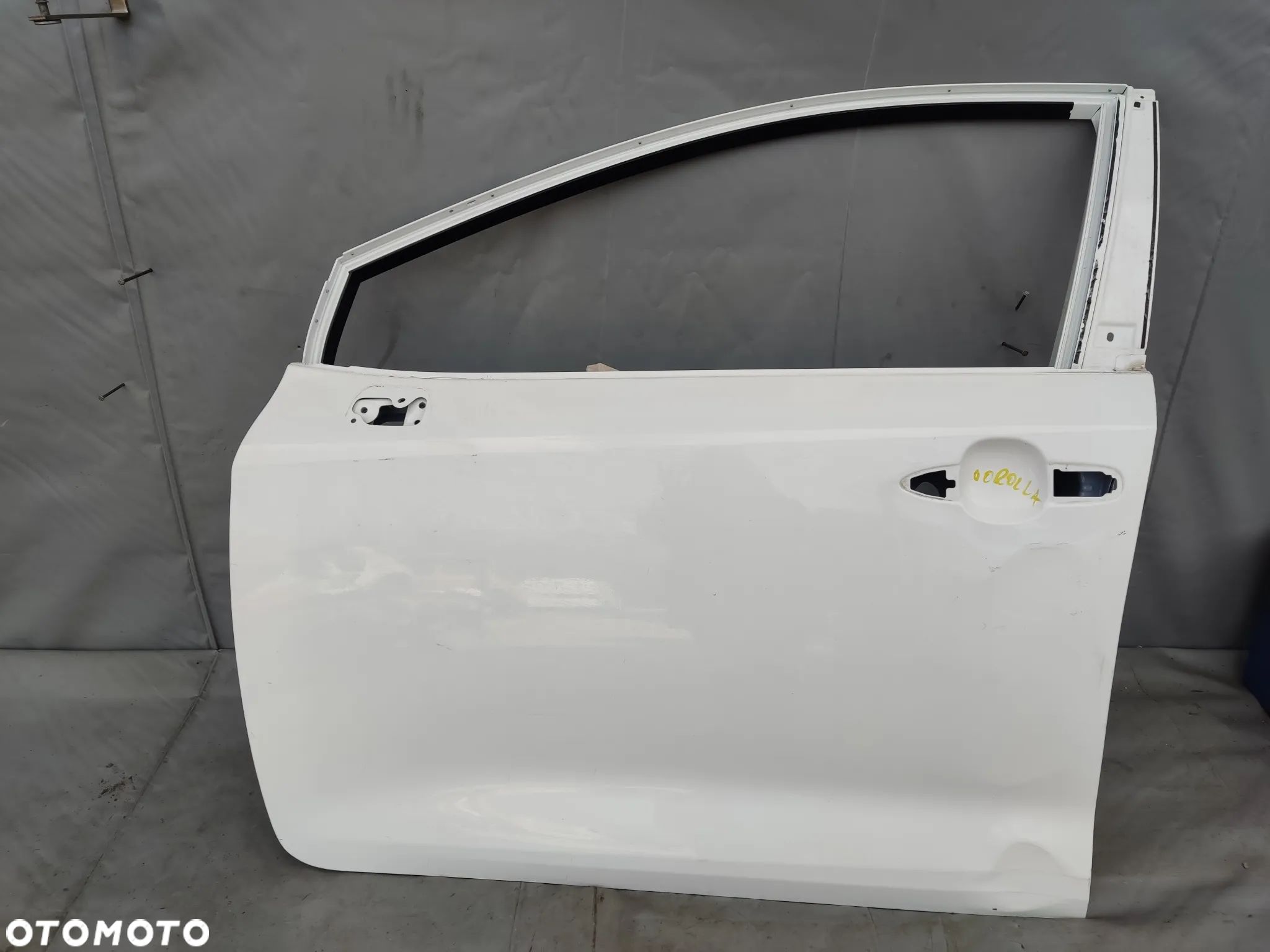 TOYOTA COROLLA E21 DRZWI PRZEDNIE LEWE - 1